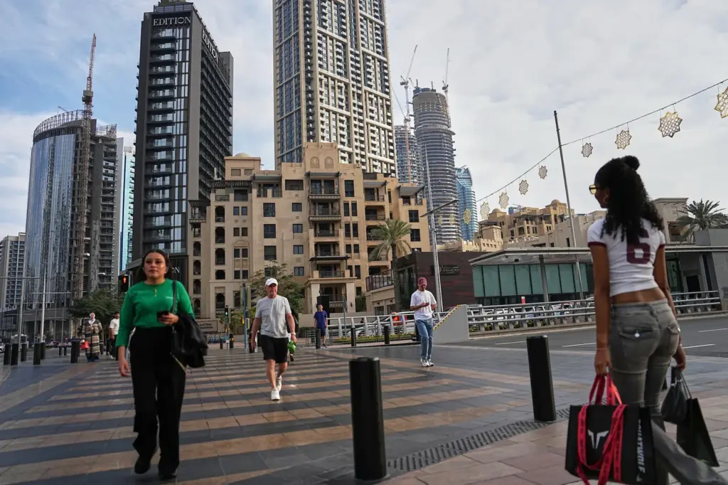 Emirates distances itself from the rest of the petromonarchies and deepens the division in the Persian Gulf