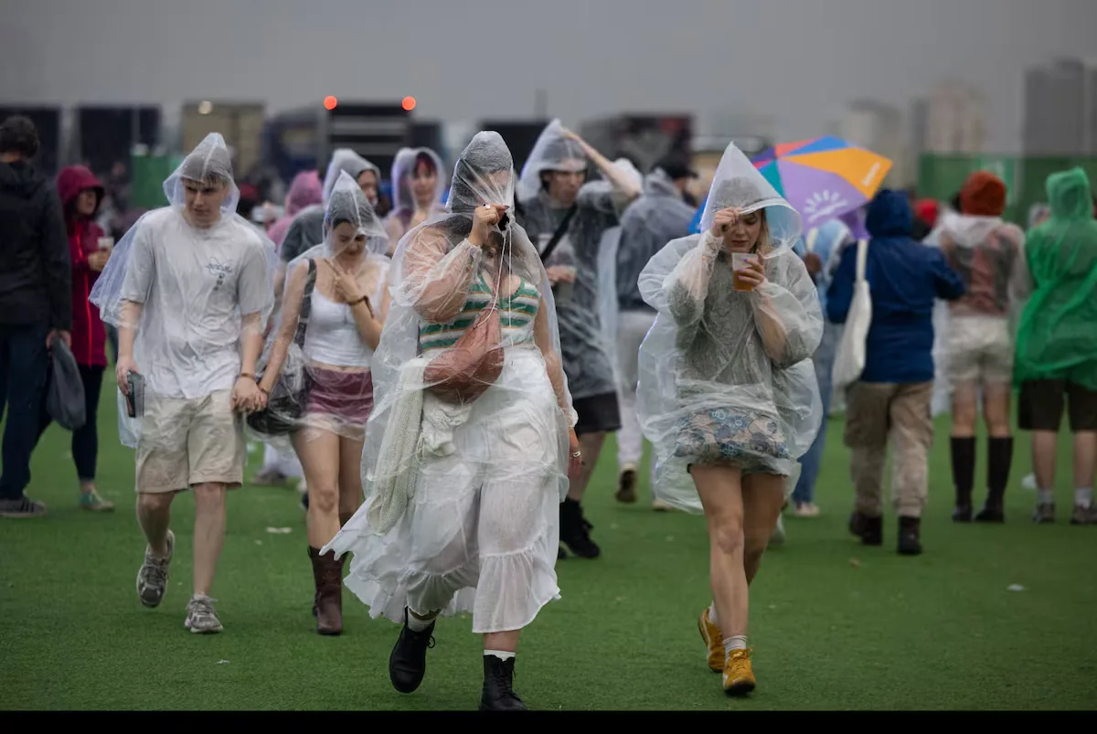 La lluvia da al traste la primera  jornada del Primavera Sound