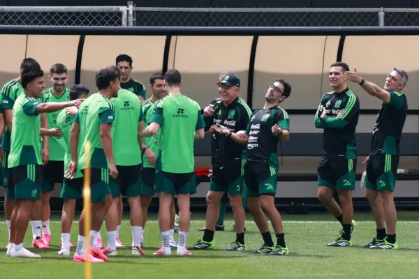 Professor Rafa Márquez in action and Aguirre's tutelage: a date with the Mexican national team before the World Cup