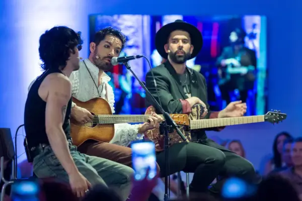 Siloé: “Not everyone in the group is a believer, nor do we make religious songs”