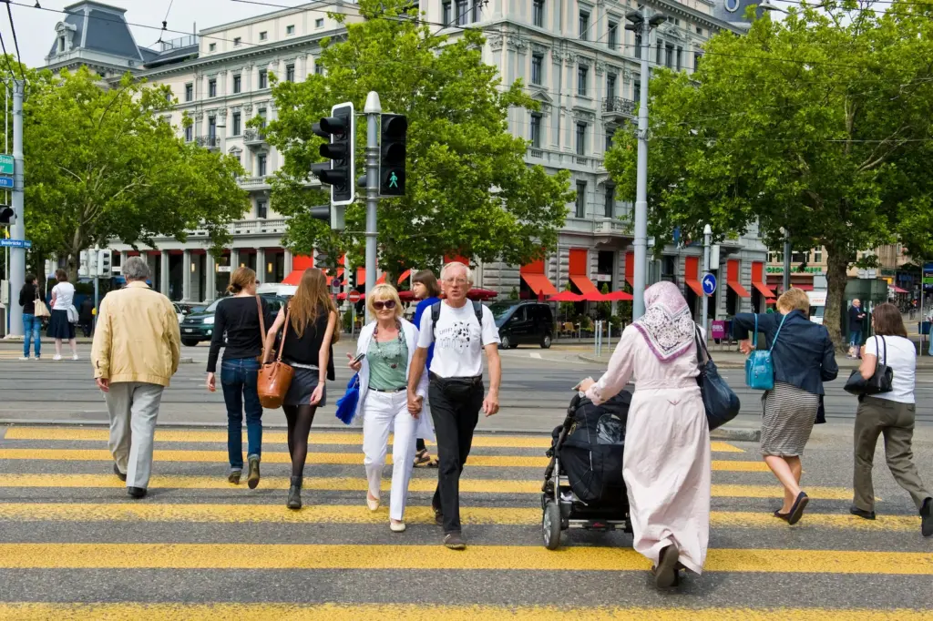 Limit the population to 10 million, the experiment proposed by Switzerland's populist right against immigration