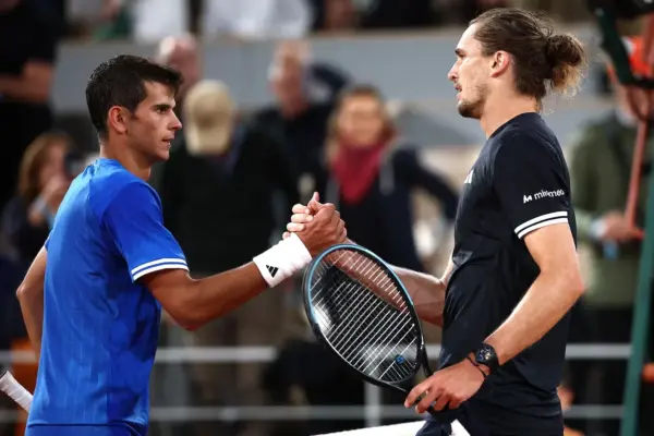 Jódar succumbs to the majesty of Zverev at Roland Garros