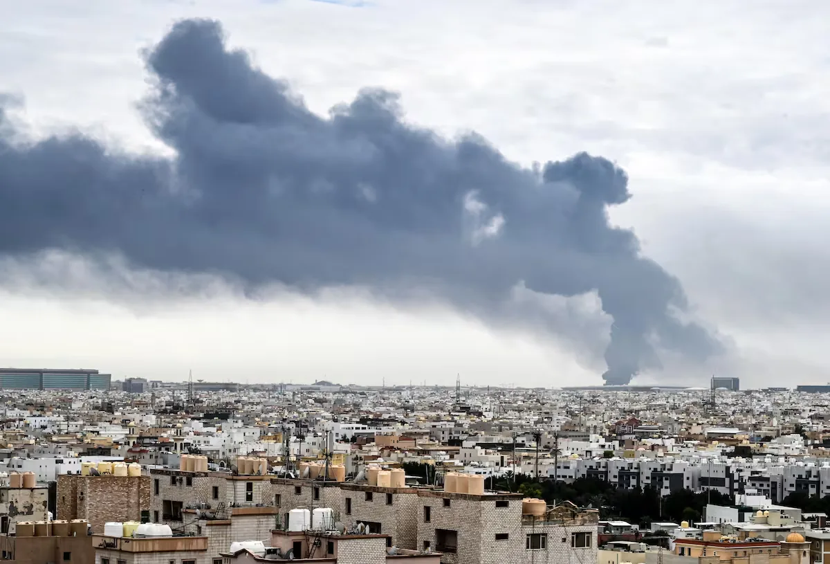 An Iranian attack in Kuwait and Bahrain kills one person and injures 63 amid stalled negotiations with the US