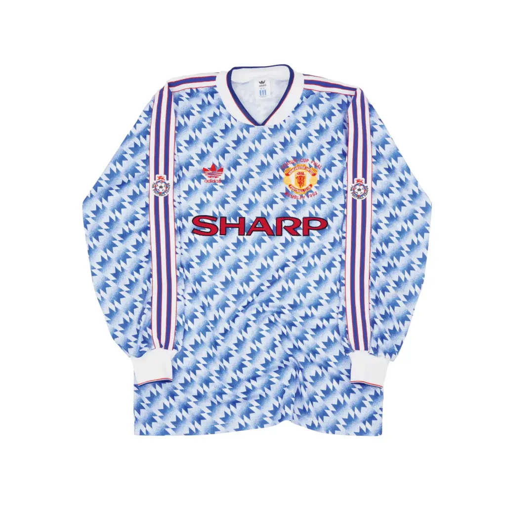Football shirts: the other great passion of fans