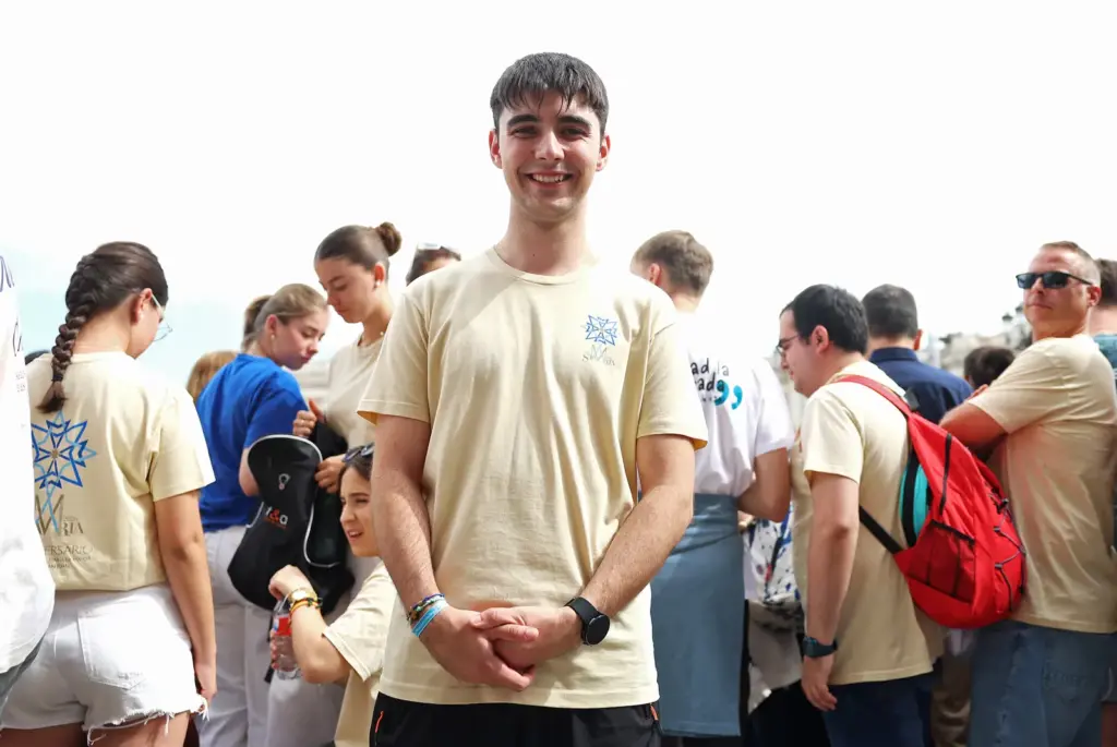 "Oh, the Pope is dressed as a Pope!": two hours of waiting to see Leo XIV for a few seconds