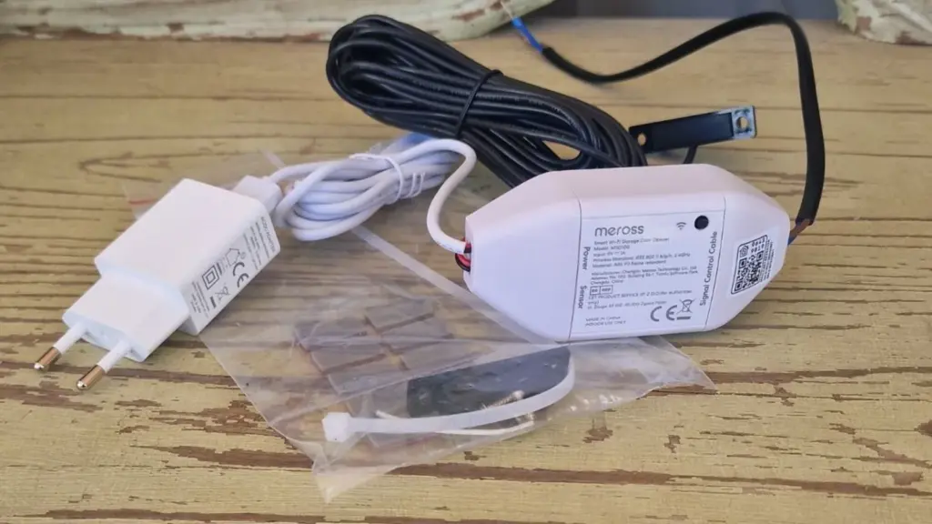 This automator model is compatible with Apple HomeKit.
