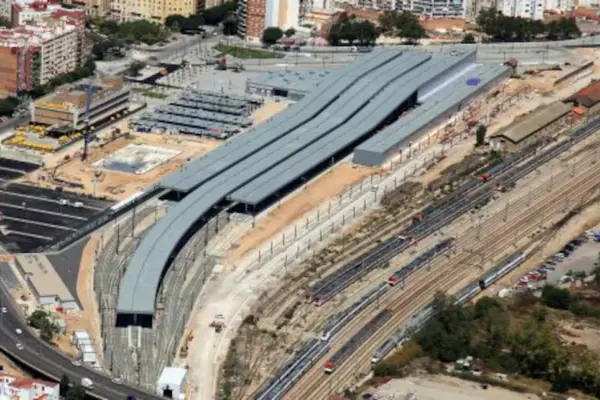 City Council and Generalitat demand a consensus manager before voting on Bernabé's entry into Parque Central