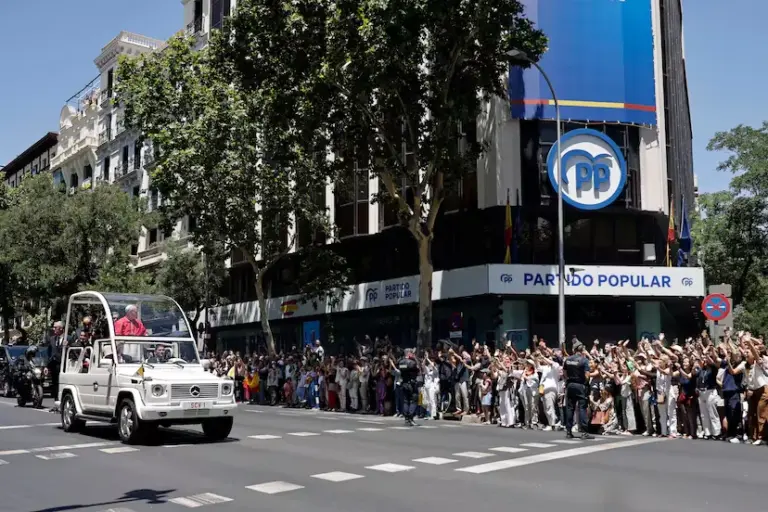 The Pope chooses a center for immigrants and homeless people for his first visit: “Whoever is in Madrid is from Madrid”