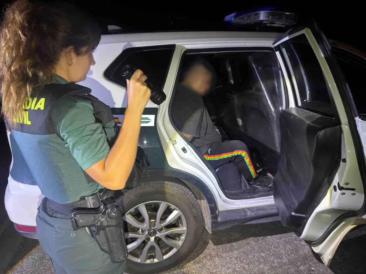 The man arrested for the homicide of a young man in a town in La Rioja tried to strangle his partner twice that same night