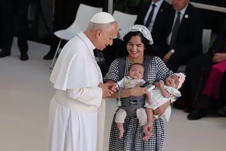 The Pope chooses a center for immigrants and homeless people for his first visit: “Whoever is in Madrid is from Madrid”