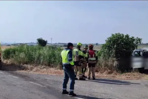 Three occupants of a van die after crashing with a truck in Huesca