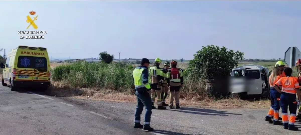 Three occupants of a van die after crashing with a truck in Huesca