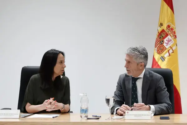 The director of the Civil Guard says she broke up with Leire Díez when the latter asked her to reinstate a commander involved in the 'Koldo case'