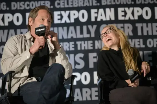 Gillian Anderson reunites with David Duchovny and puts him on the spot: “Do you know where the G-spot is?”