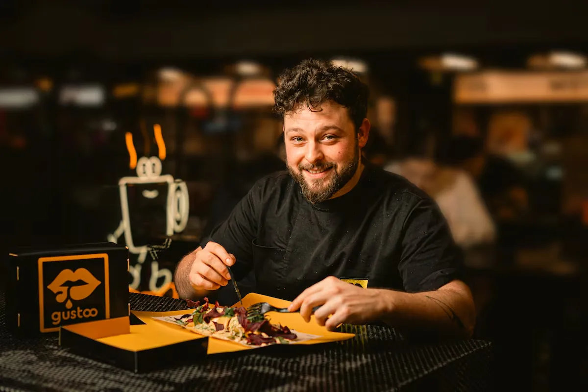 The cook from Chueca who will serve dinner to Bad Bunny tonight at the Metropolitano