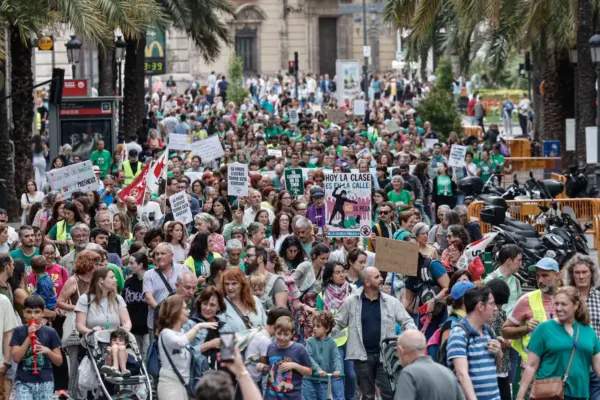 Reality show-style negotiation: Valencian teachers reach the twentieth day of strike without agreement