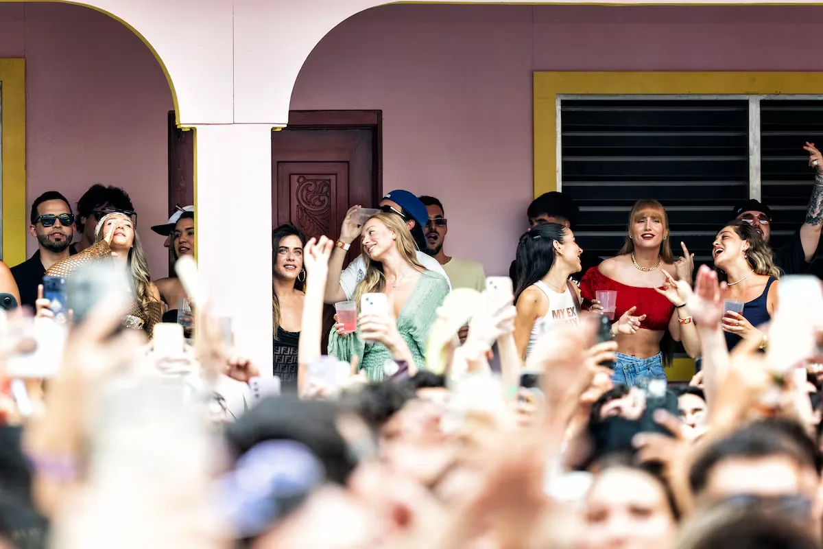 “We want chubby girls!“: Bad Bunny's Casita and the controversy over the selection of normative women to fill it