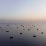 Iran and the US ease up in Hormuz despite bombings and negotiation ups and downs