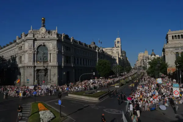 Visit of Pope Leo XIV, live | The Pope leaves the Nunciature to officiate mass in Cibeles