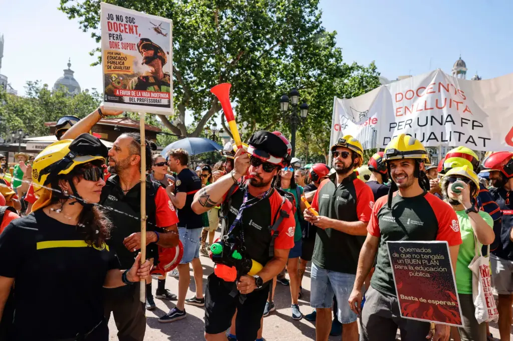 Education calls teacher unions this Friday to negotiate a way out in the fourth week of the strike