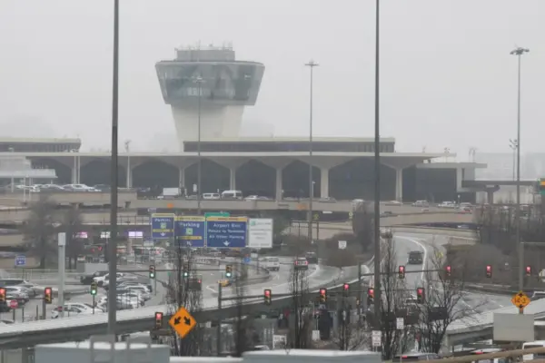 A Bluetooth named “bomba” forces a flight from the United States to Spain to turn back