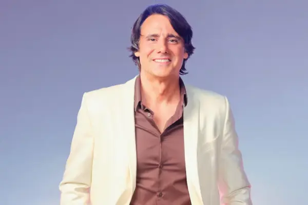 ‘El tiempo justo’, by Joaquín Prat, is dropped from Telecinco's summer lineup and will be replaced by a “traveling show” with Ion Aramendi
