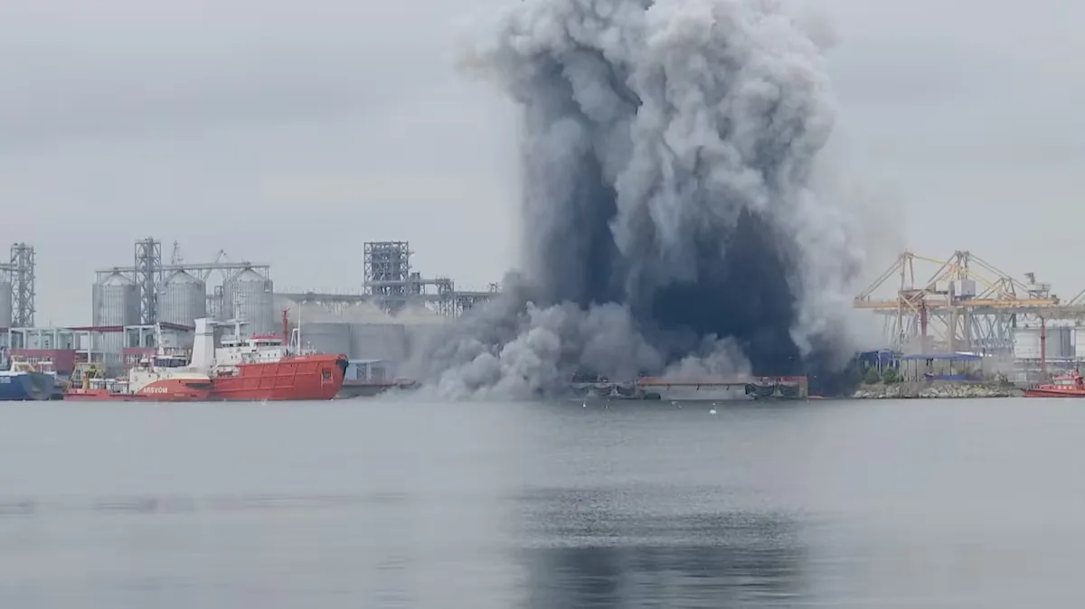A sea drone causes a large explosion in Romania's largest port