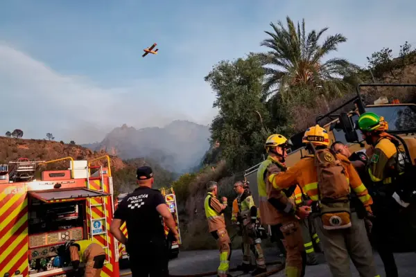 The hundred residents evacuated due to the fire in a municipality of Murcia return to their homes
