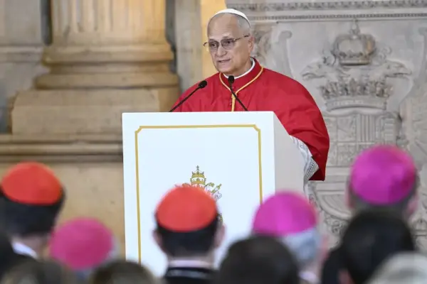 The Pope calls to “flee from identitarian approaches that populate the world with ghosts and enemies”