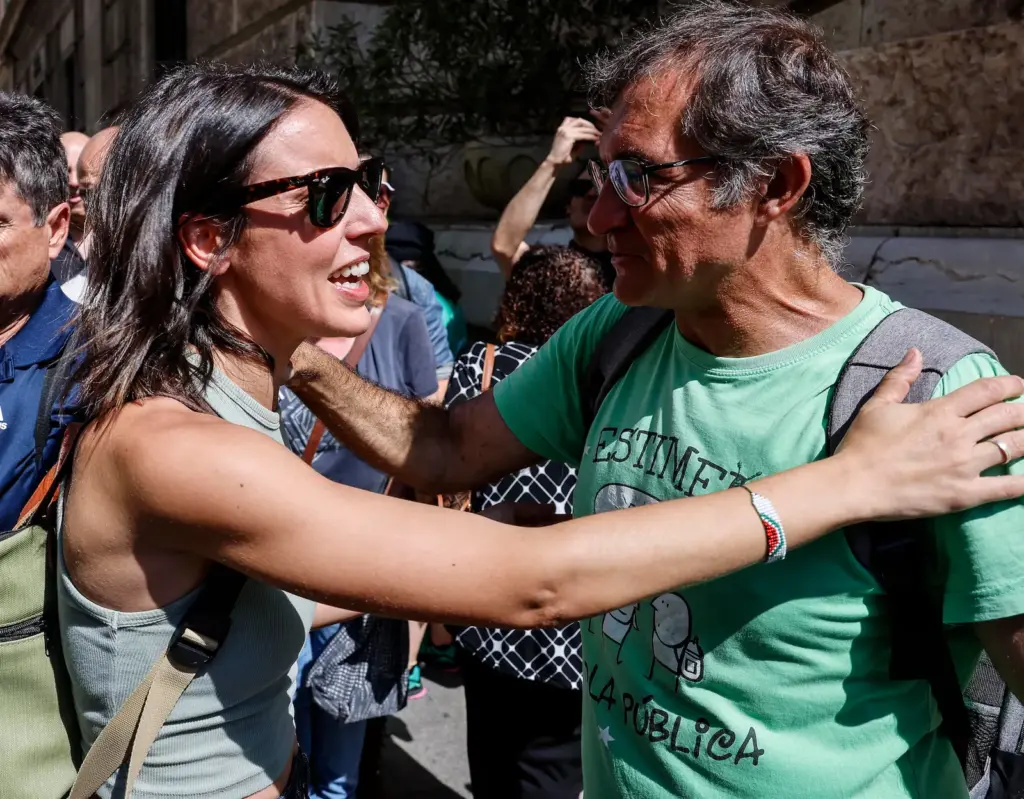 Education calls teacher unions this Friday to negotiate a way out in the fourth week of the strike