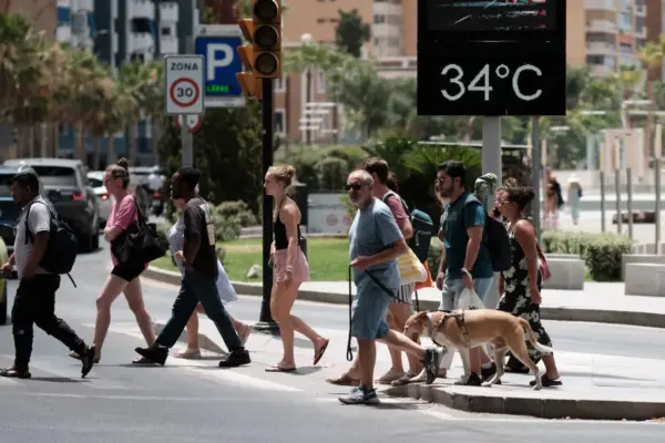 Aemet issues warning for the third heat wave of the summer