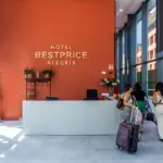 Check-in at 3 PM, check-out before 12 PM: why people are arriving later and leaving hotels earlier