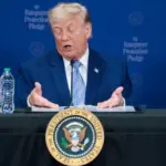 Trump imposes new tariffs of between 10% and 12.5% on more than 60 countries to maintain his trade wall