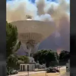 Las imágenes que muestran la amenaza del incendio sobre la estación de la NASA de Robledo de Chavela