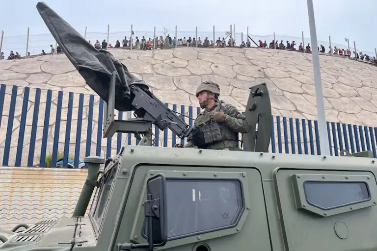Sánchez denounces a "violation of Spain's territorial integrity" after the arrival of thousands of irregular immigrants in Ceuta