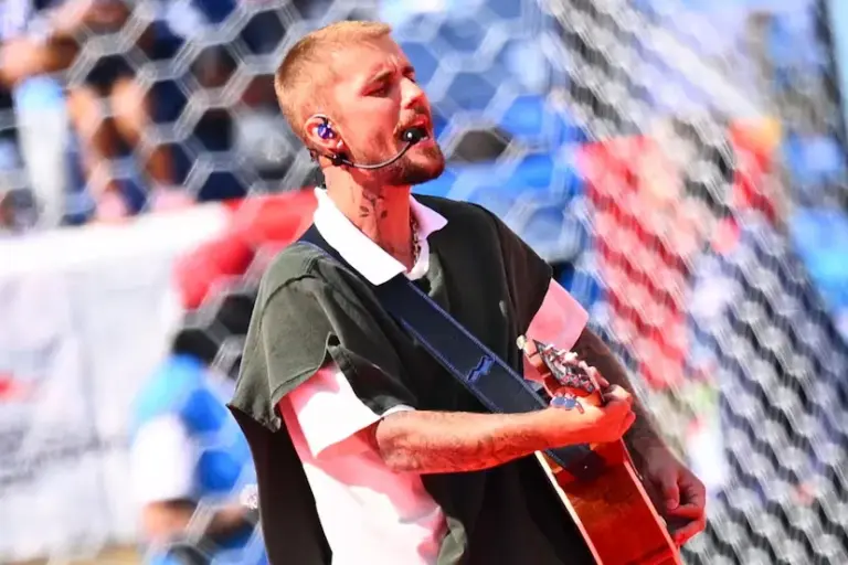 And the World Cup final turned into a Super Bowl: Shakira, Coldplay, BTS, and Dudamel fill the final with music and spectacle