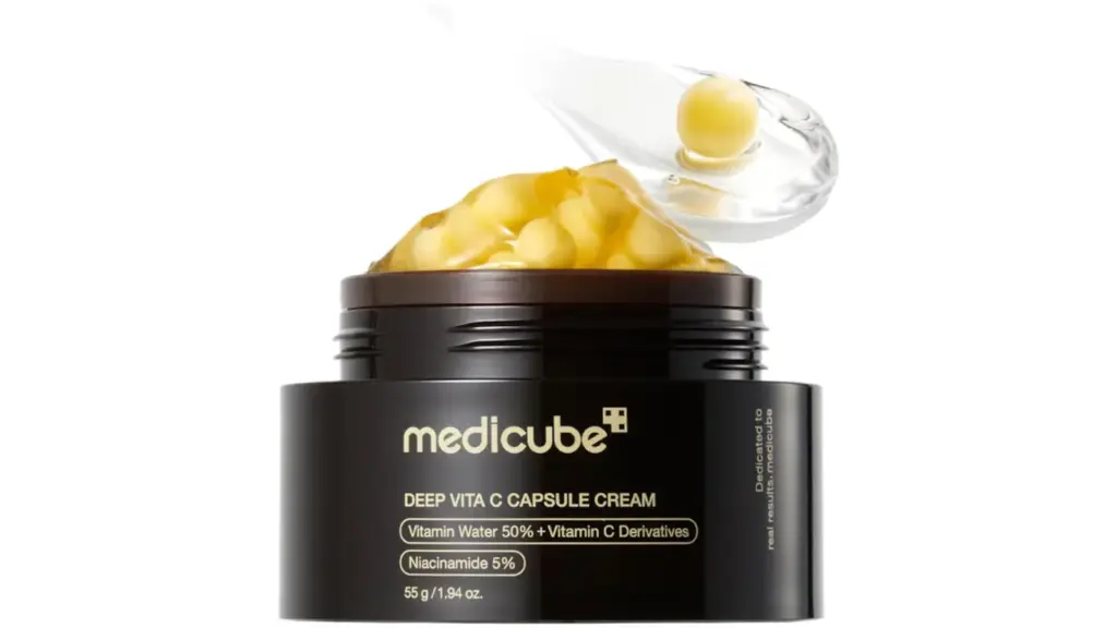 Esta crema Medicube cuenta con protección antioxidante.