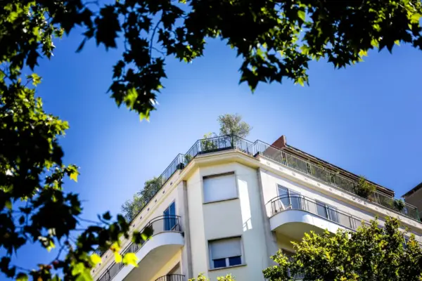 The Ayuso Government has not requested the City Council for a change of use to office for the luxury penthouse