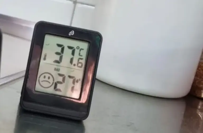 Holding out until July 31: Madrid's preschools endure three heatwaves amid dizziness and children collapsing on the floor