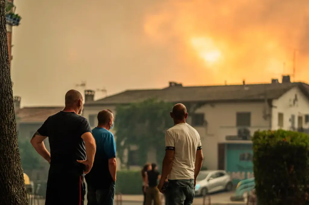 Race against the fire in Ávila and Madrid: 24 critical hours before the heat wave