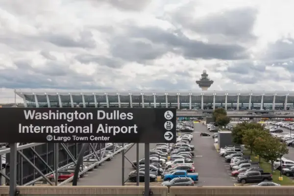 Trump anuncia un plan de 22.000 millones para reformar el aeropuerto Dulles de Washington