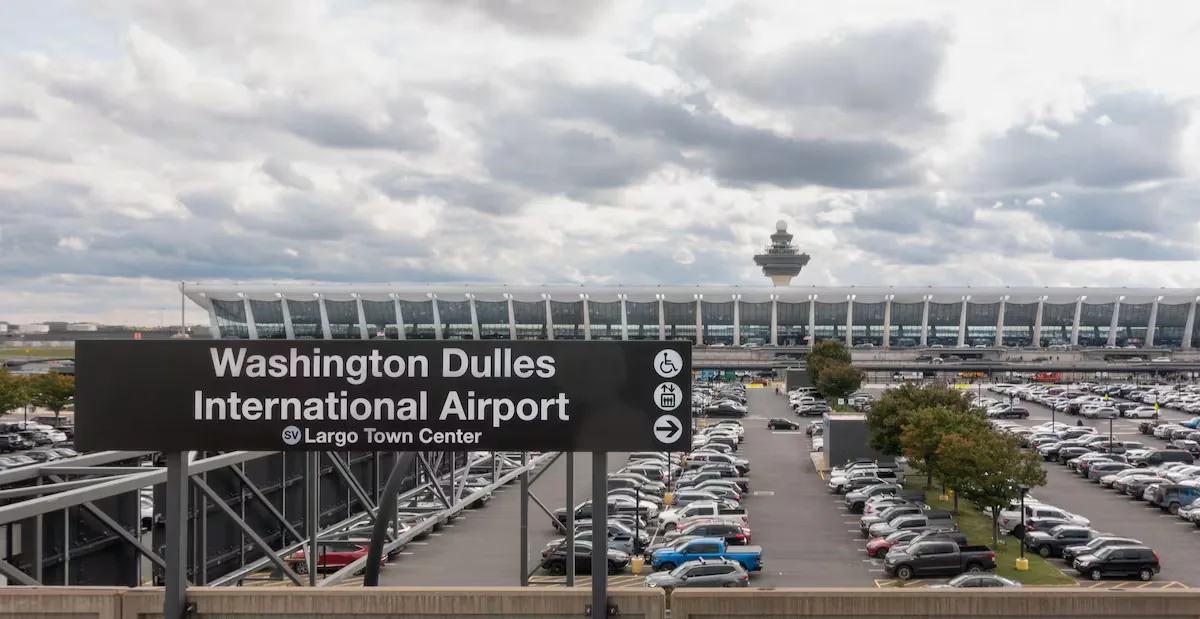 Trump anuncia un plan de 22.000 millones para reformar el aeropuerto Dulles de Washington