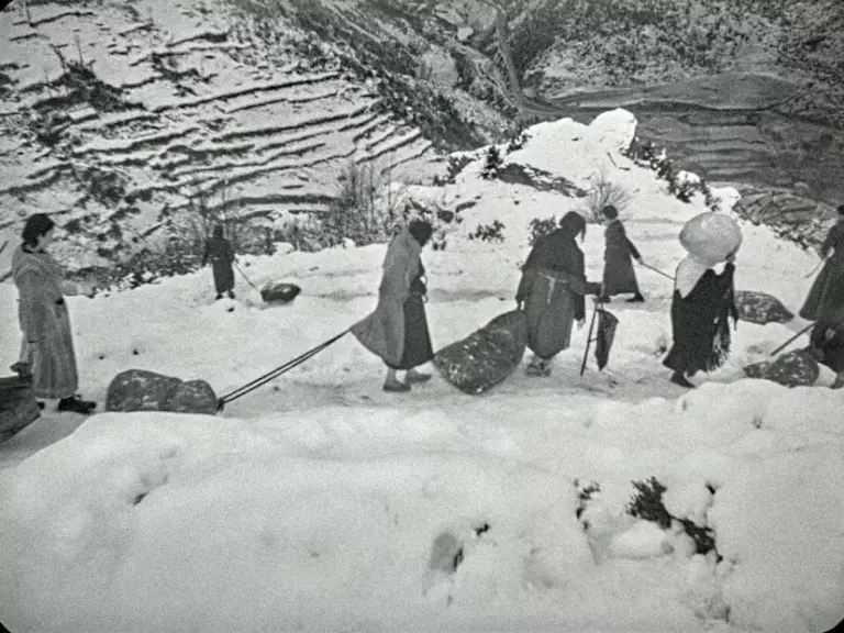 Spain, country in arms: how the Civil War was told in United States newsreels