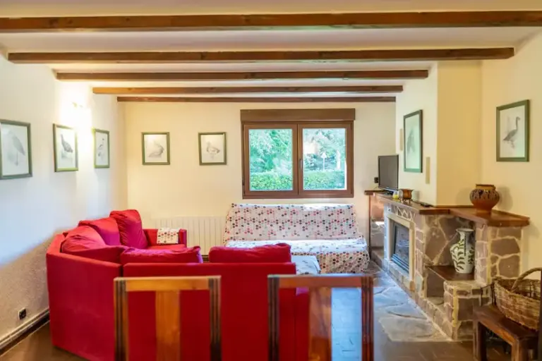 The three houses of the week: fluid lines on an Ibizan cove for 16.7 million euros