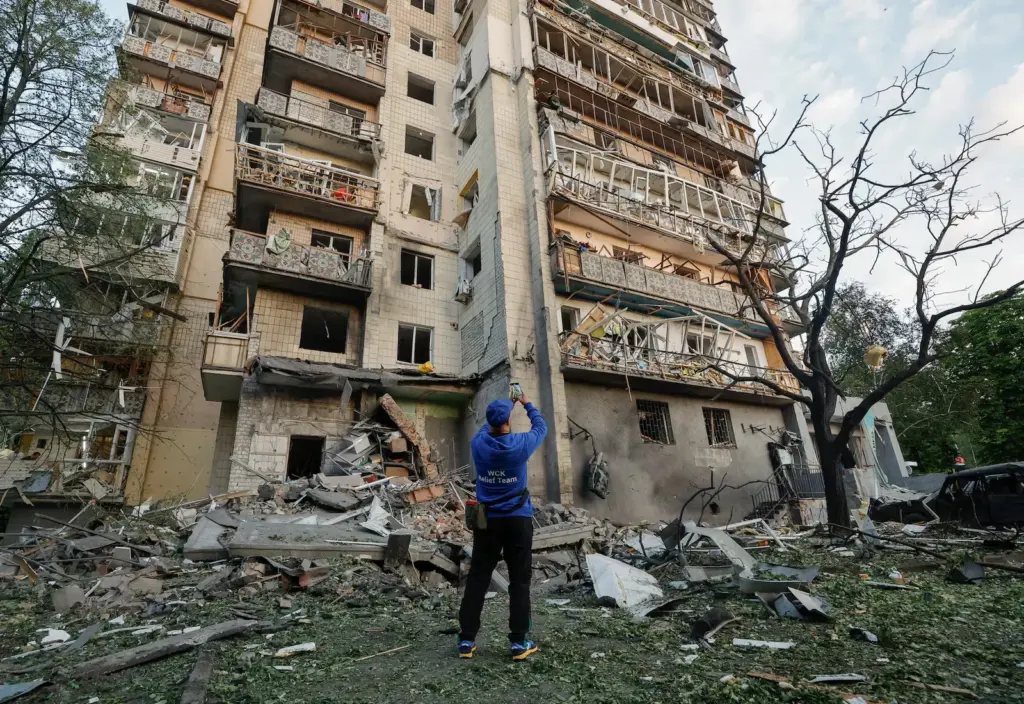 Russia launches the largest ballistic missile attack against Ukraine since the beginning of the war