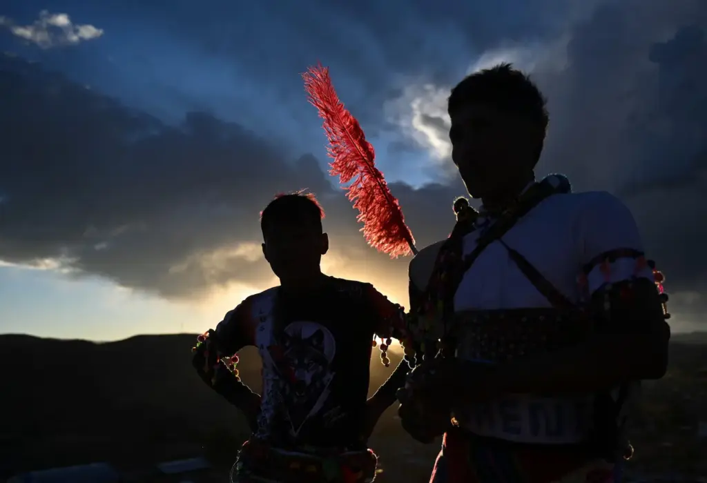 The Government of Peace in Bolivia strips the State of indigenous symbols