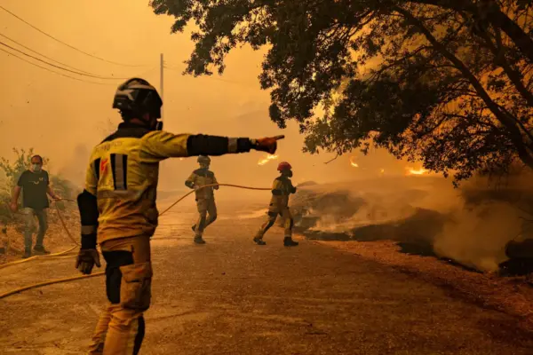 The fires in Madrid and Ávila are already forcing 100,000 people to evacuate or confine.