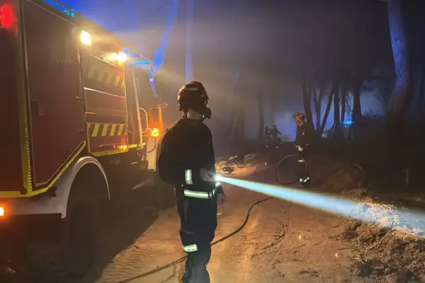 The Lozoyuela fire has already burned more than 700 hectares while the Civil Guard keeps the alleged perpetrator detained