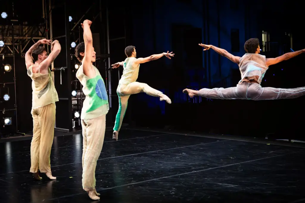 Eventful night with good ballet