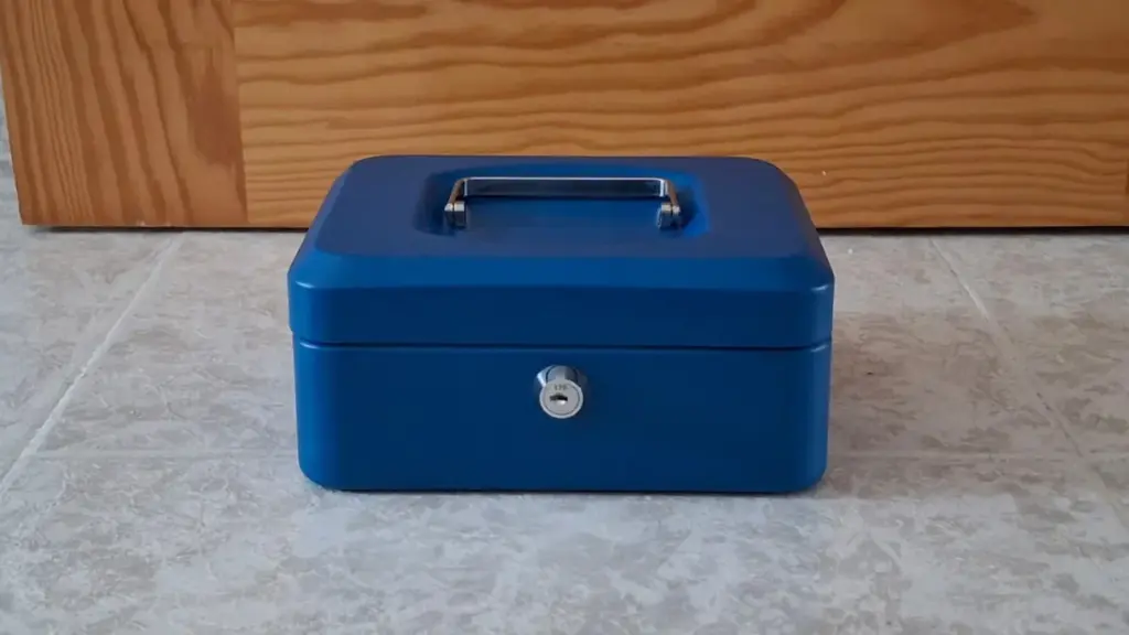 This model is lightweight, easy to use, and takes up very little space.